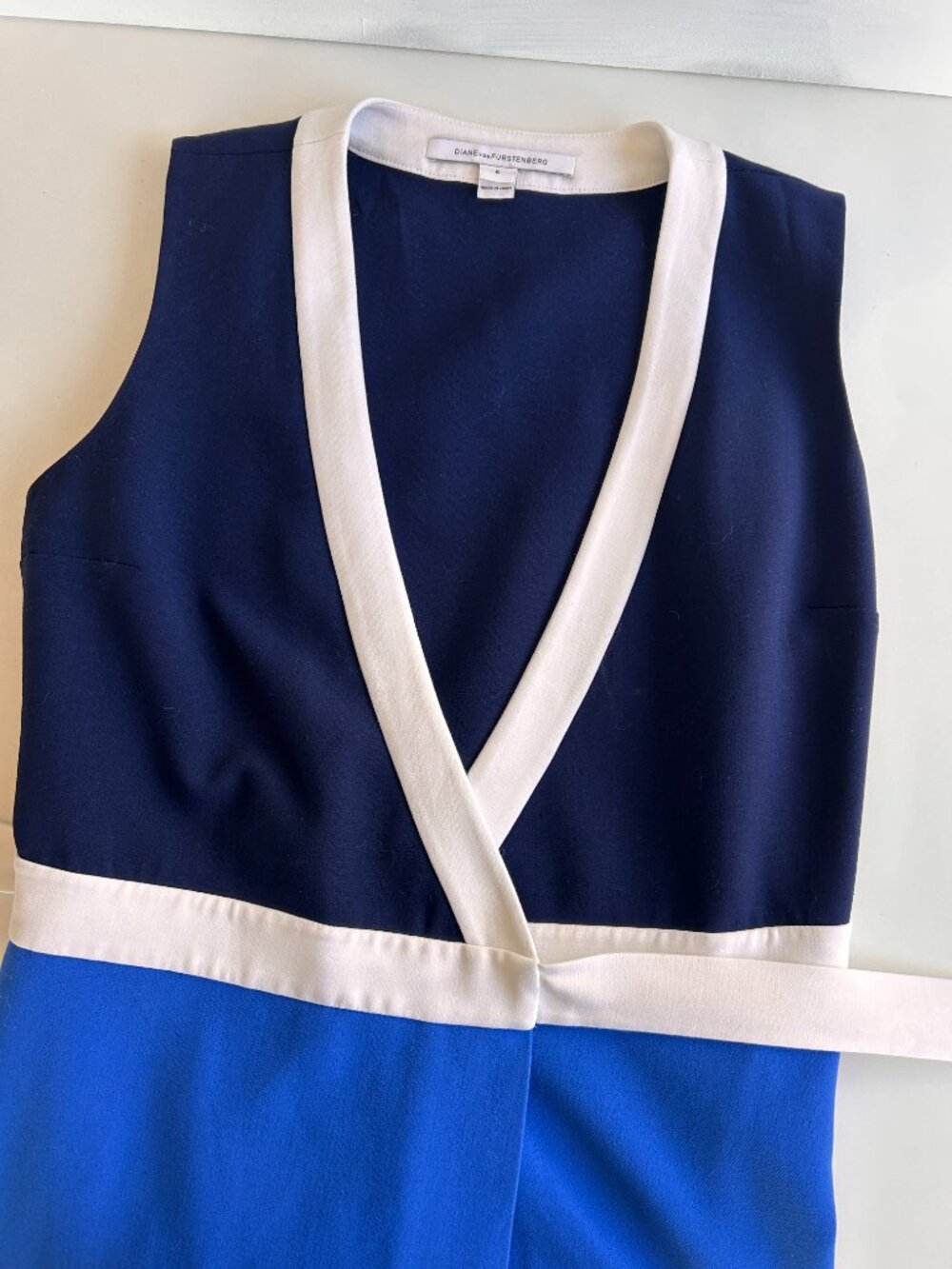 DVF Women's Gracie Dress Size 6 Wrap Knee Length Blue